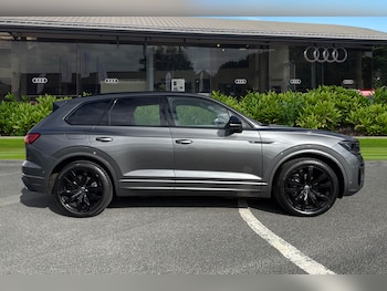 Used Volkswagen Touareg 2023 for sale - 78825735: Photo