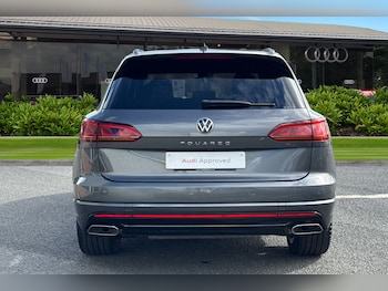 Used Volkswagen Touareg 2023 for sale - 78825735: Photo