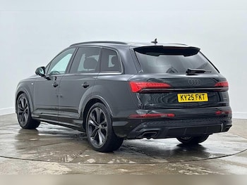 Used Audi Q7 2025 for sale - 77733753: Photo