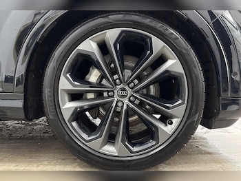 Used Audi Q7 2025 for sale - 77733753: Photo