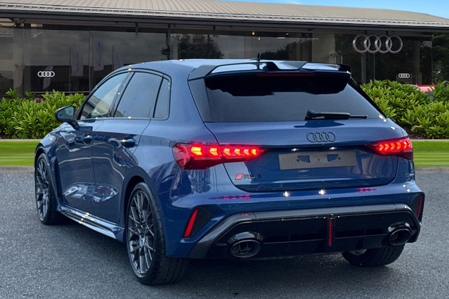 Used Audi RS3 2025 for sale - 76820151: Photo 2