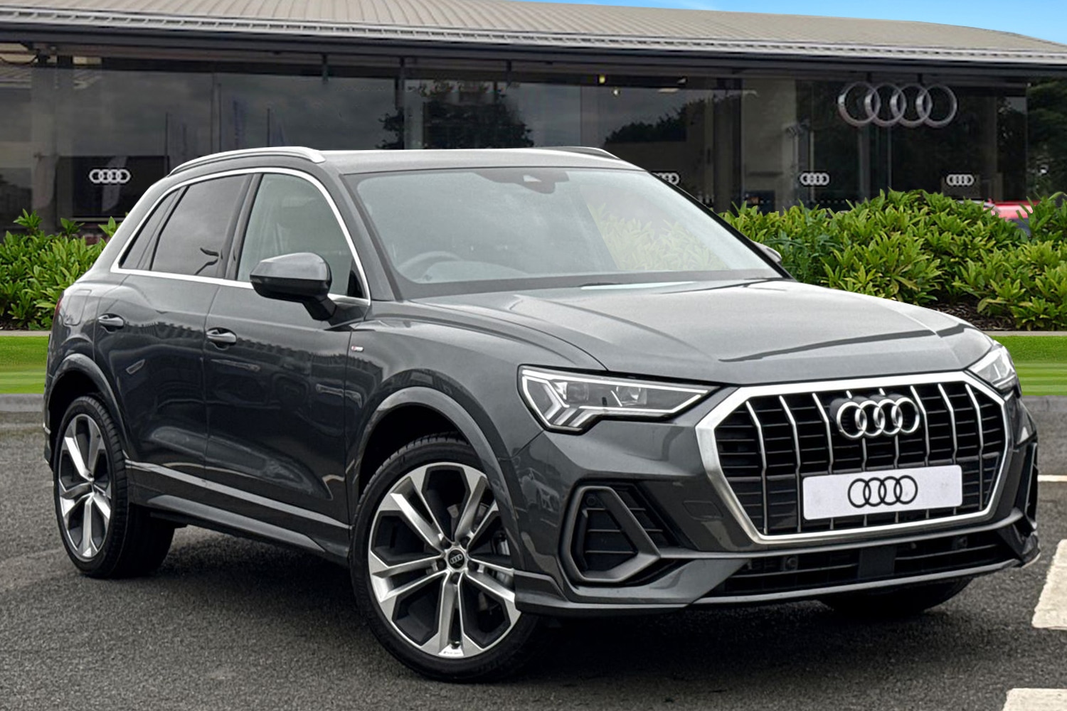 Used Audi Q3 2025 for sale - 76253272: Photo 1