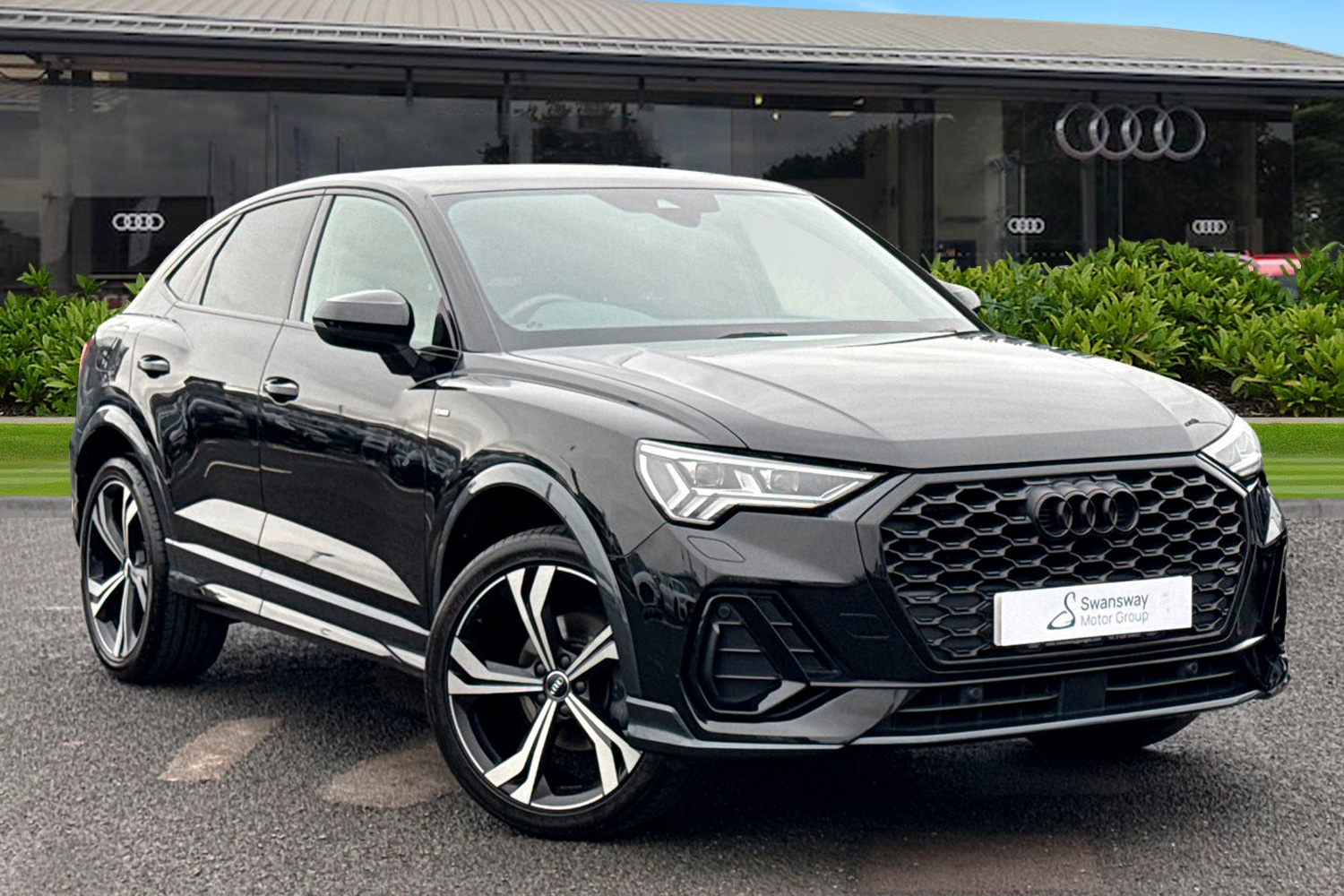 Used Audi Q3 2020 for sale - 76711773: Photo 1