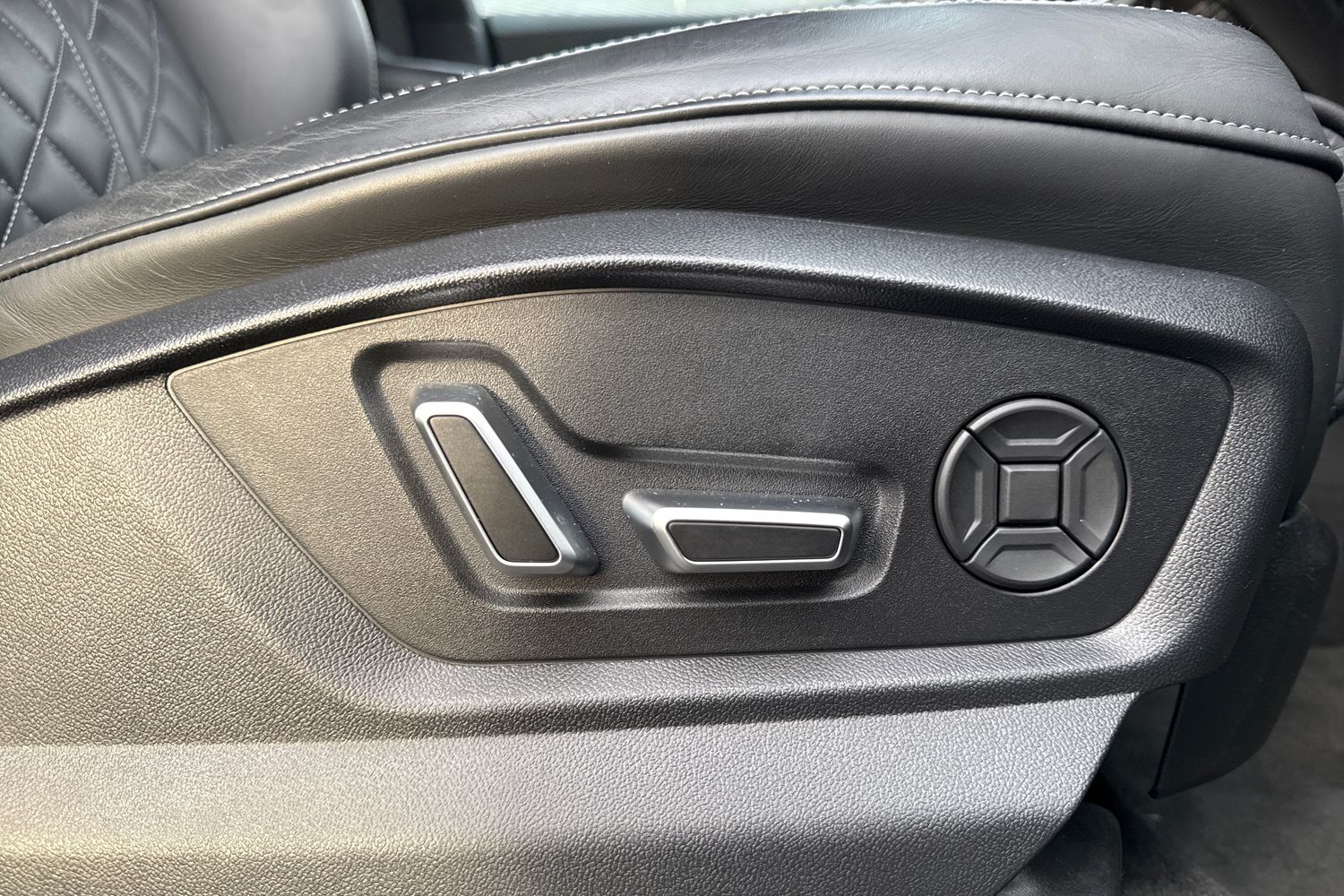 Used Audi Q8 2024 for sale - 77368380: Photo 45