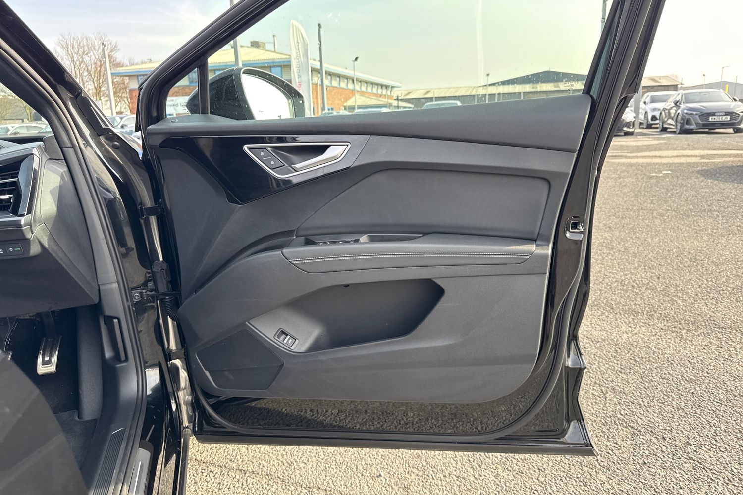 Used Audi Q4 e-tron 2025 for sale - 77981858: Photo 47