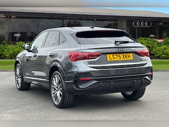 Used Audi Q3 2025 for sale - 77700638: Photo