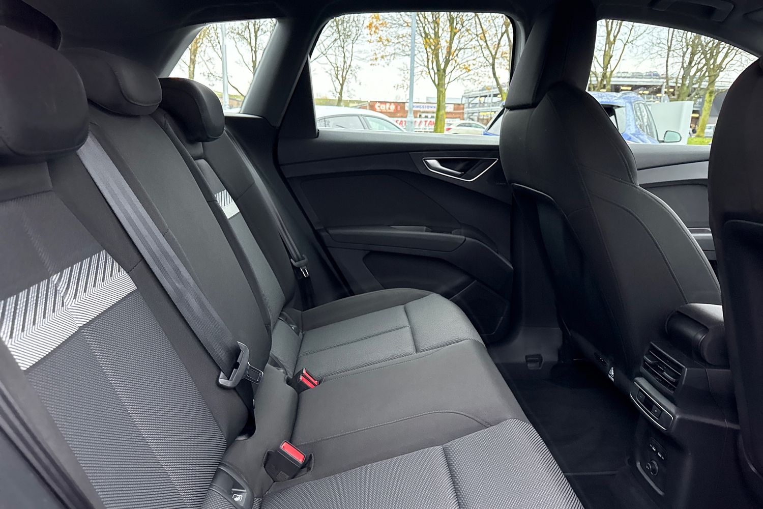 Used Audi Q4 e-tron 2022 for sale - 76576255: Photo 38