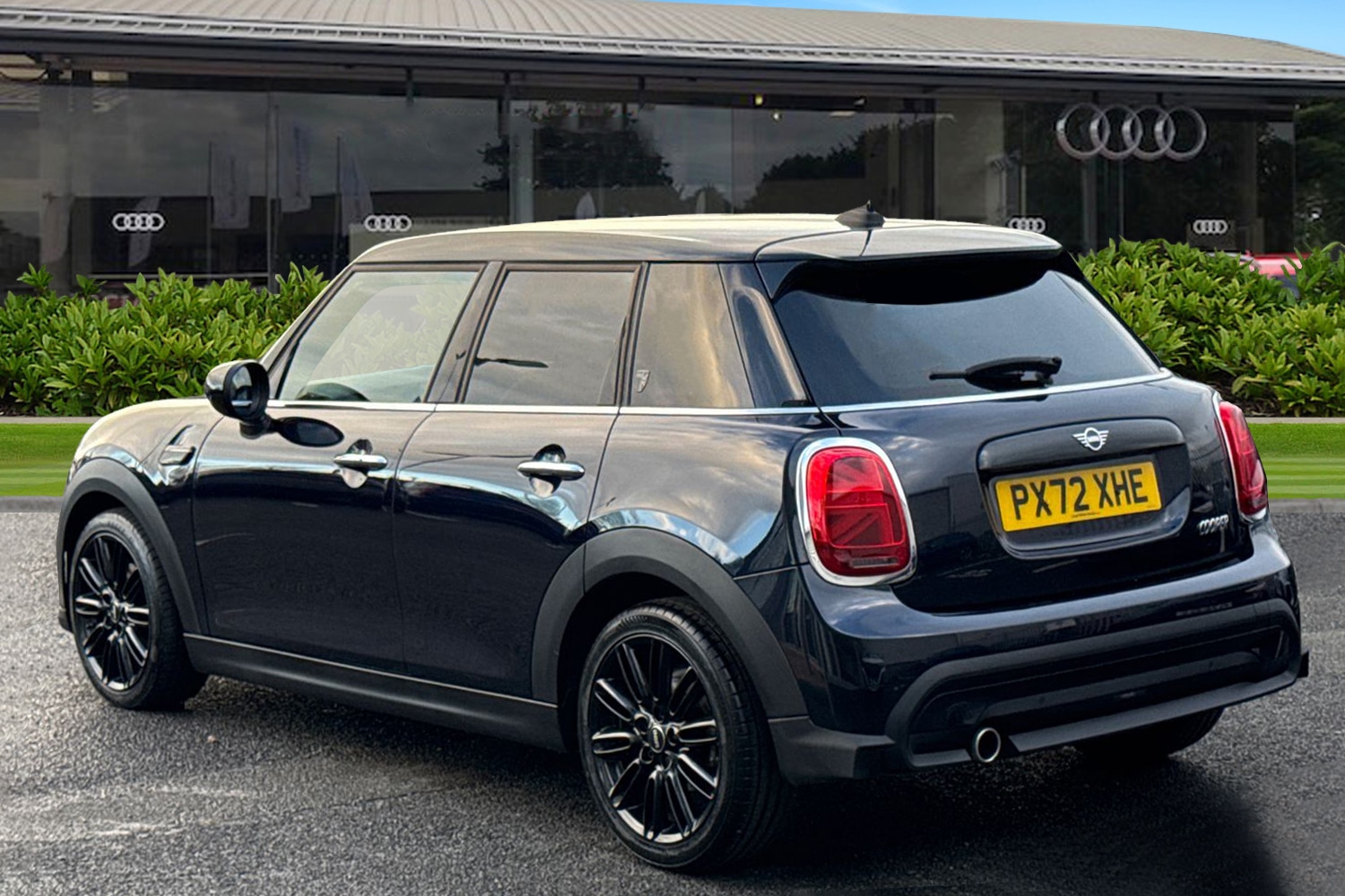 Used MINI Cooper 2022 for sale - 76670320: Photo 2