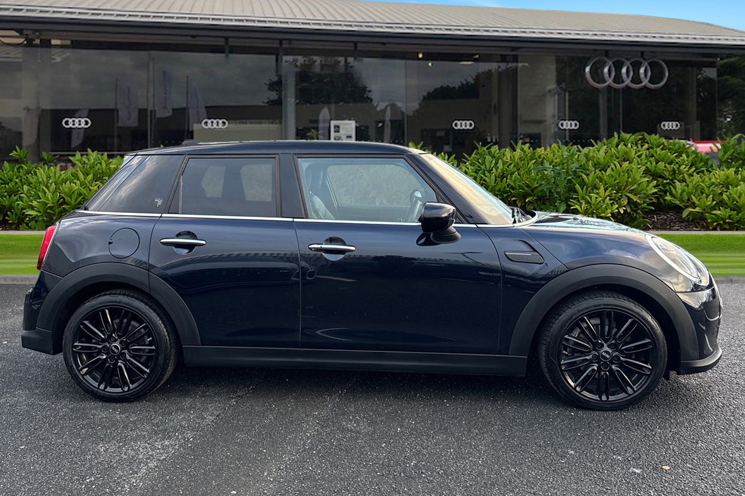 Used MINI Cooper 2022 for sale - 76670320: Photo 3