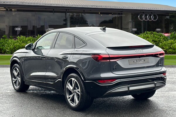 Used Audi Q6 e-tron 2025 for sale - 76224702: Photo 2