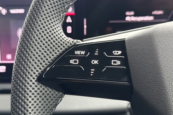 Used Audi Q6 e-tron 2025 for sale - 76224702: Photo 42