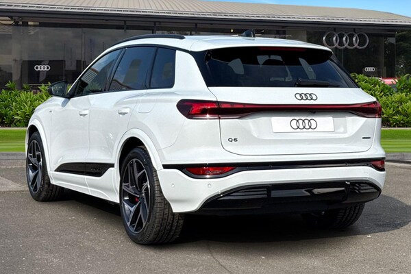Used Audi Q6 e-tron 2025 for sale - 76224605: Photo 2