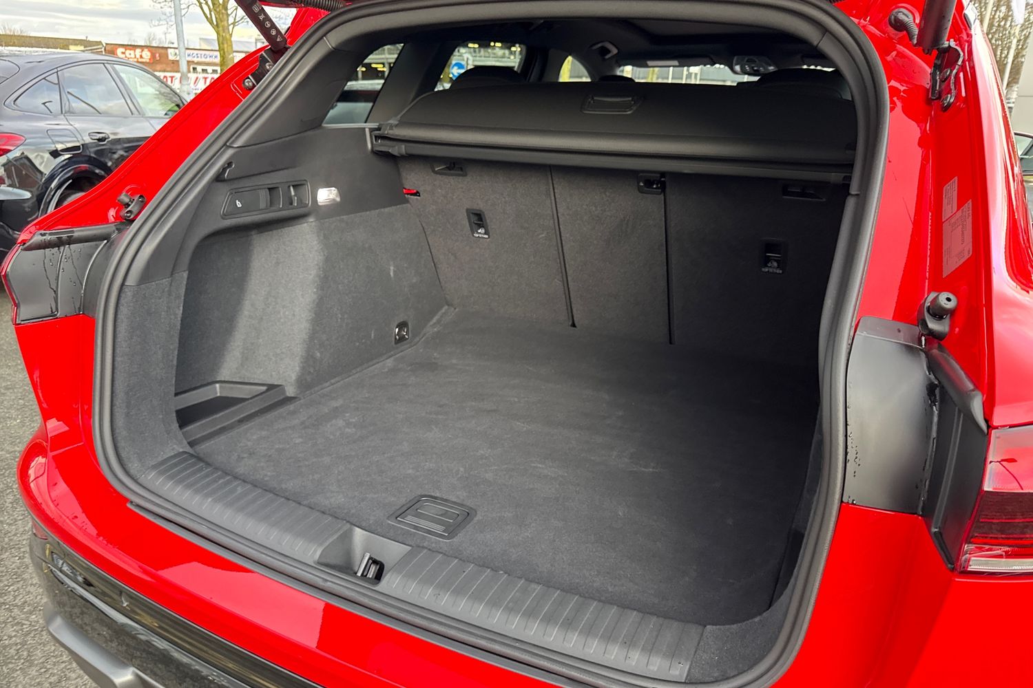 Used Audi Q6 e-tron 2025 for sale - 77187363: Photo 36