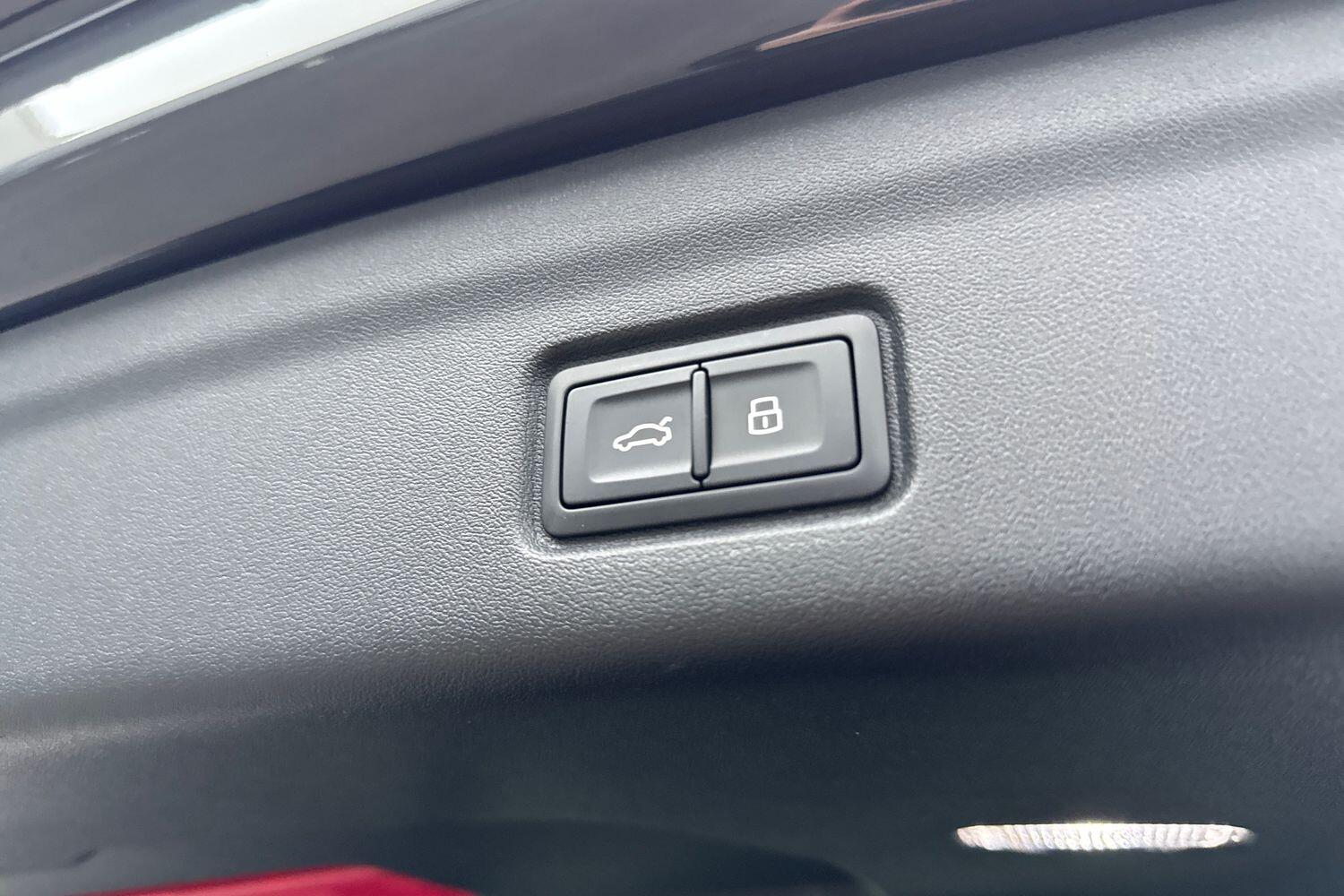 Used Audi Q6 e-tron 2025 for sale - 76610899: Photo 37