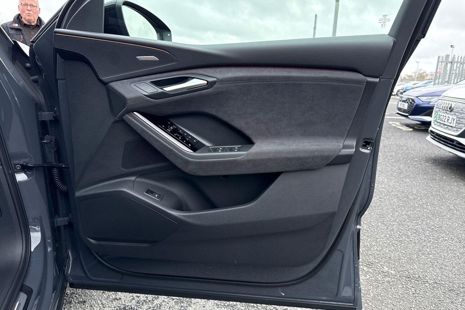 Used Audi Q6 e-tron 2025 for sale - 76610899: Photo 45