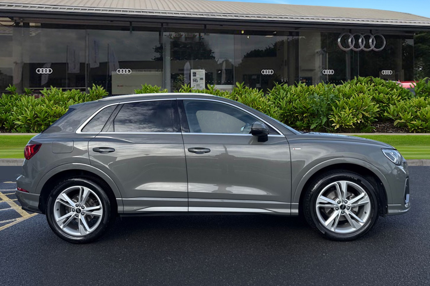 Used Audi Q3 2024 for sale - 77728643: Photo 3