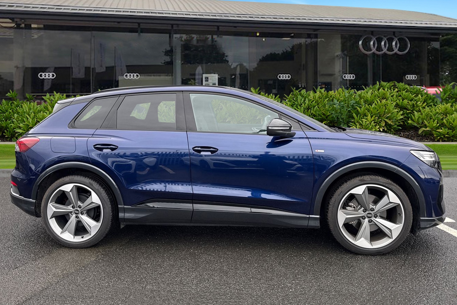 Used Audi Q4 e-tron 2025 for sale - 77368345: Photo 3