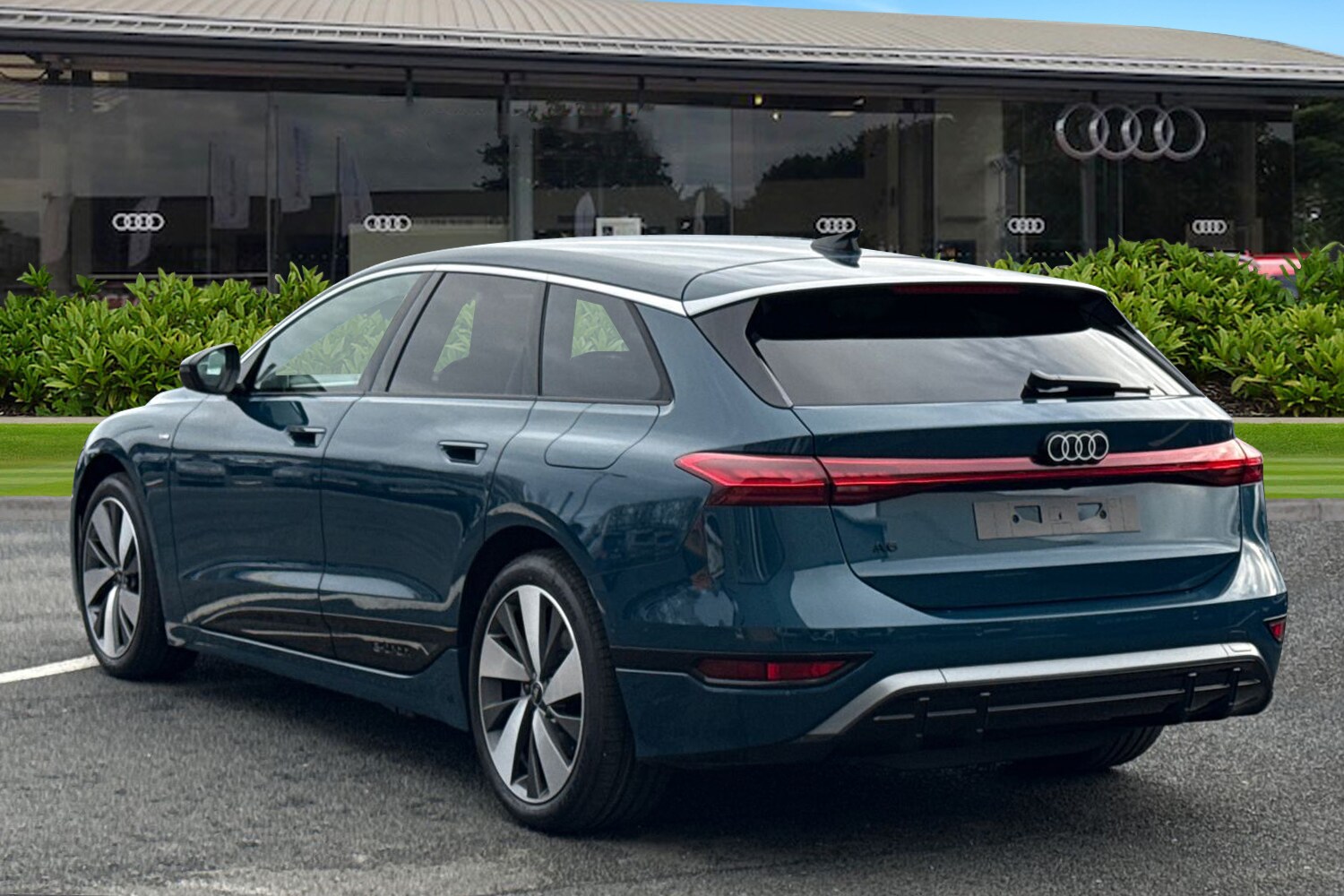 Used Audi A6 e-tron Avant 2025 for sale - 76590496: Photo 2