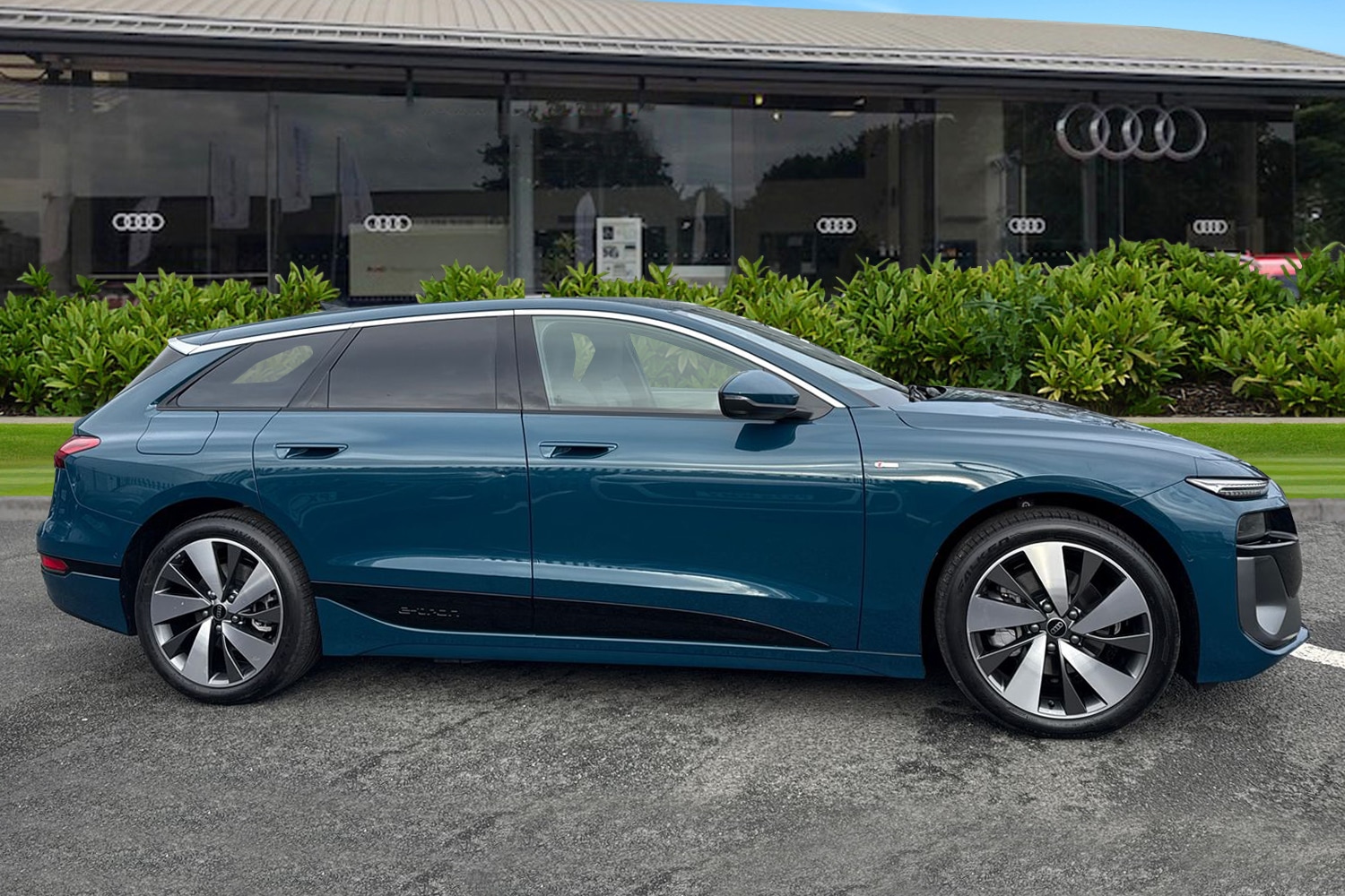 Used Audi A6 e-tron Avant 2025 for sale - 76590496: Photo 3