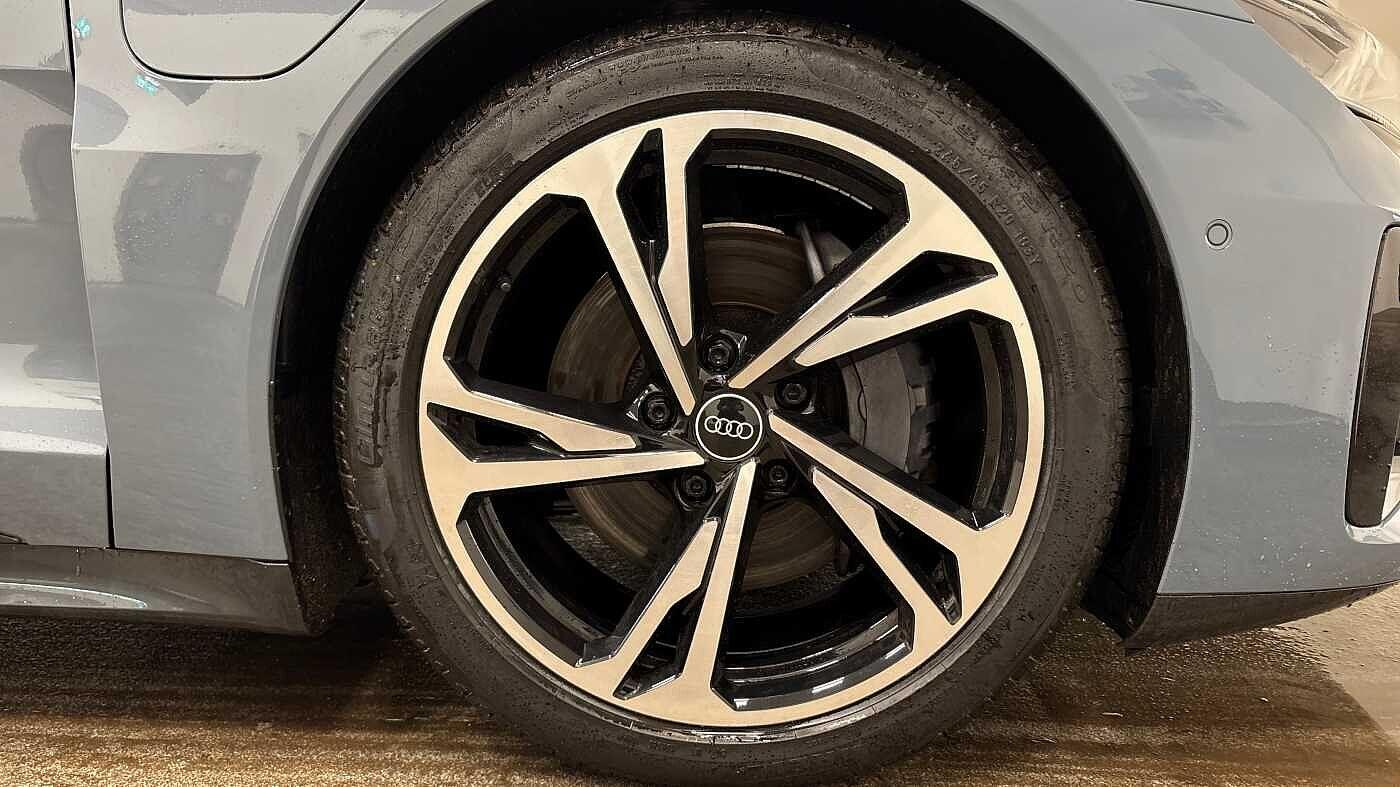 Used Audi e-tron GT 2022 for sale - 77262622: Photo 4