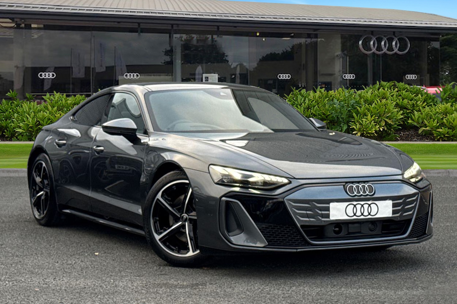 Used Audi e-tron GT 2025 for sale - 76705556: Photo 1