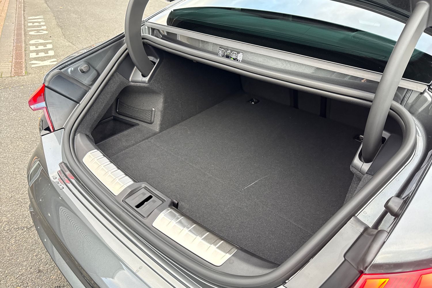 Used Audi e-tron GT 2025 for sale - 76705556: Photo 35