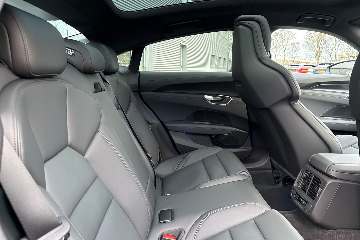 Used Audi e-tron GT 2025 for sale - 76705556: Photo 37