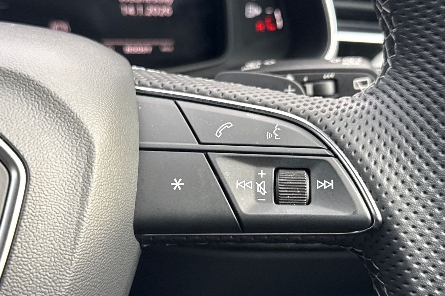 Used Audi Q8 2024 for sale - 77199356: Photo 51