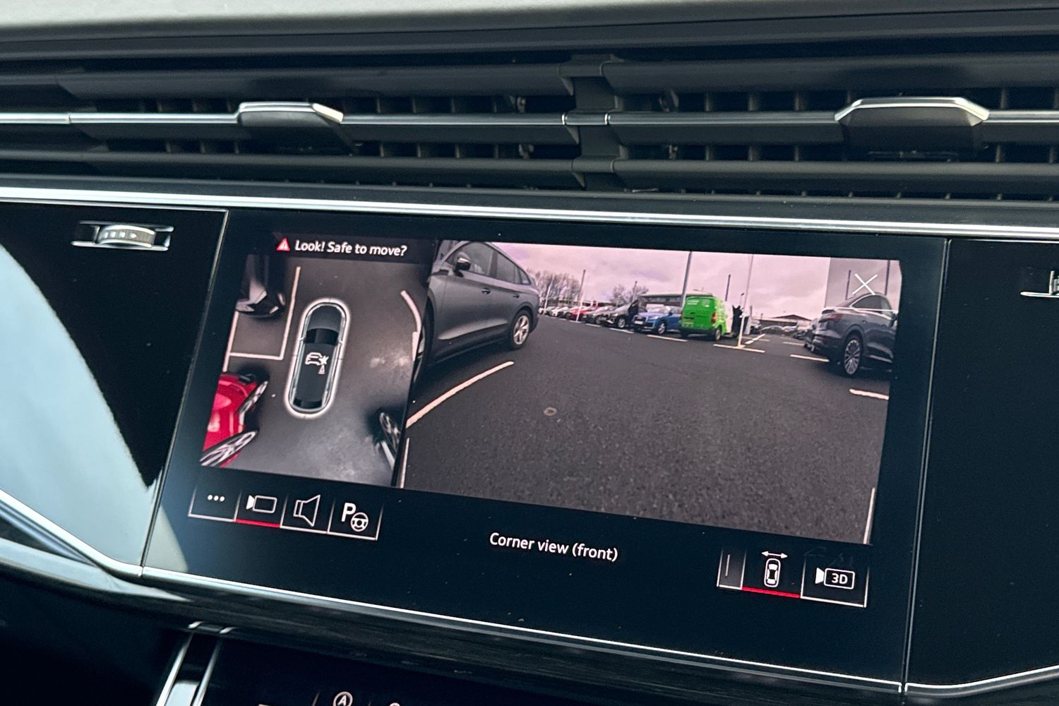 Used Audi Q8 2024 for sale - 77199356: Photo 55