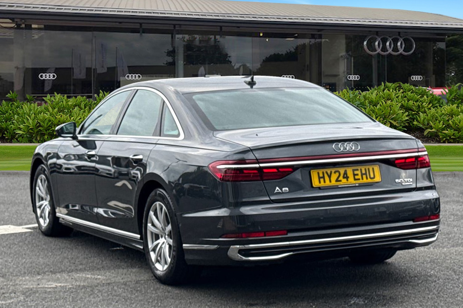 Used Audi A8 2024 for sale - 76156468: Photo 2