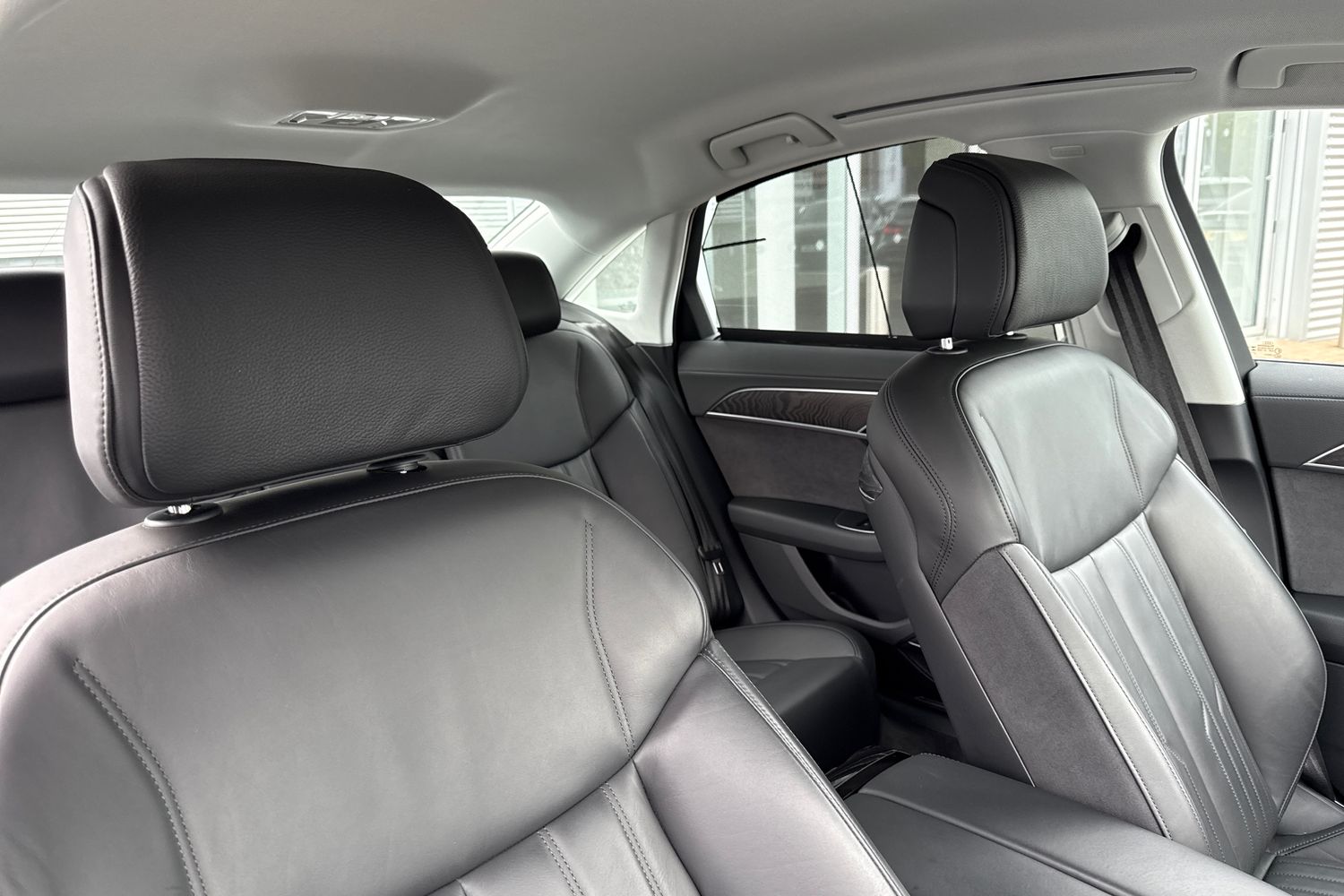 Used Audi A8 2024 for sale - 76156468: Photo 24