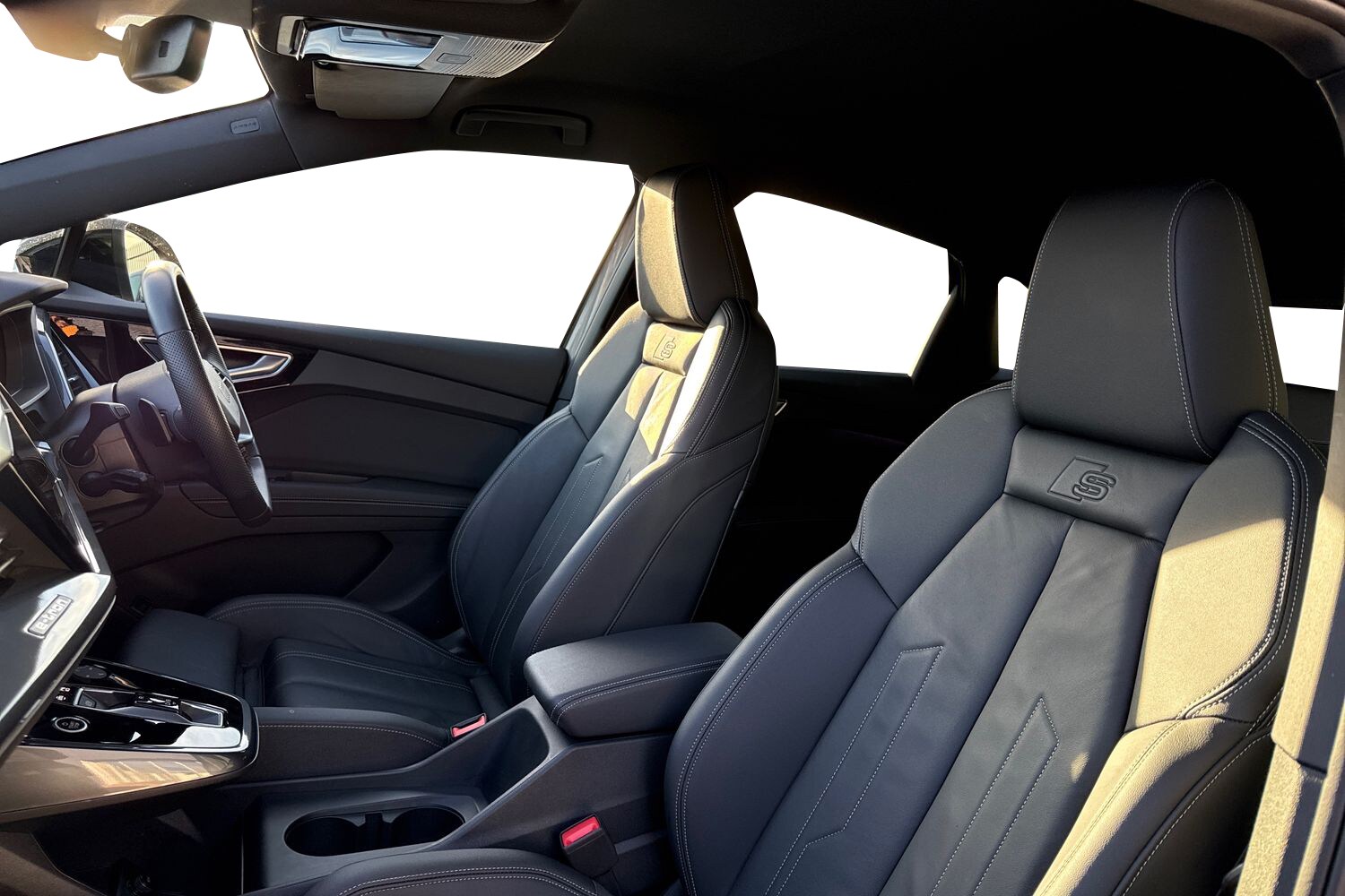 Used Audi Q4 e-tron 2025 for sale - 77368359: Photo 16