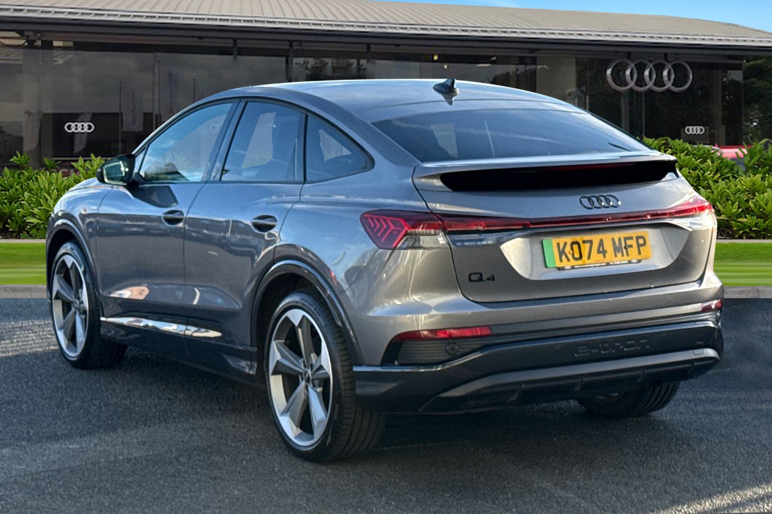 Used Audi Q4 e-tron 2025 for sale - 77368359: Photo 2