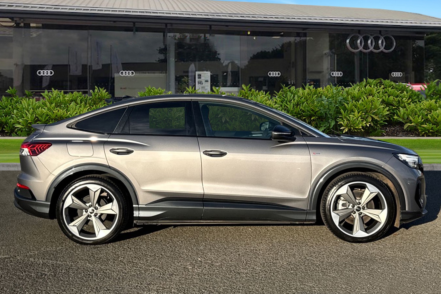 Used Audi Q4 e-tron 2025 for sale - 77368359: Photo 3