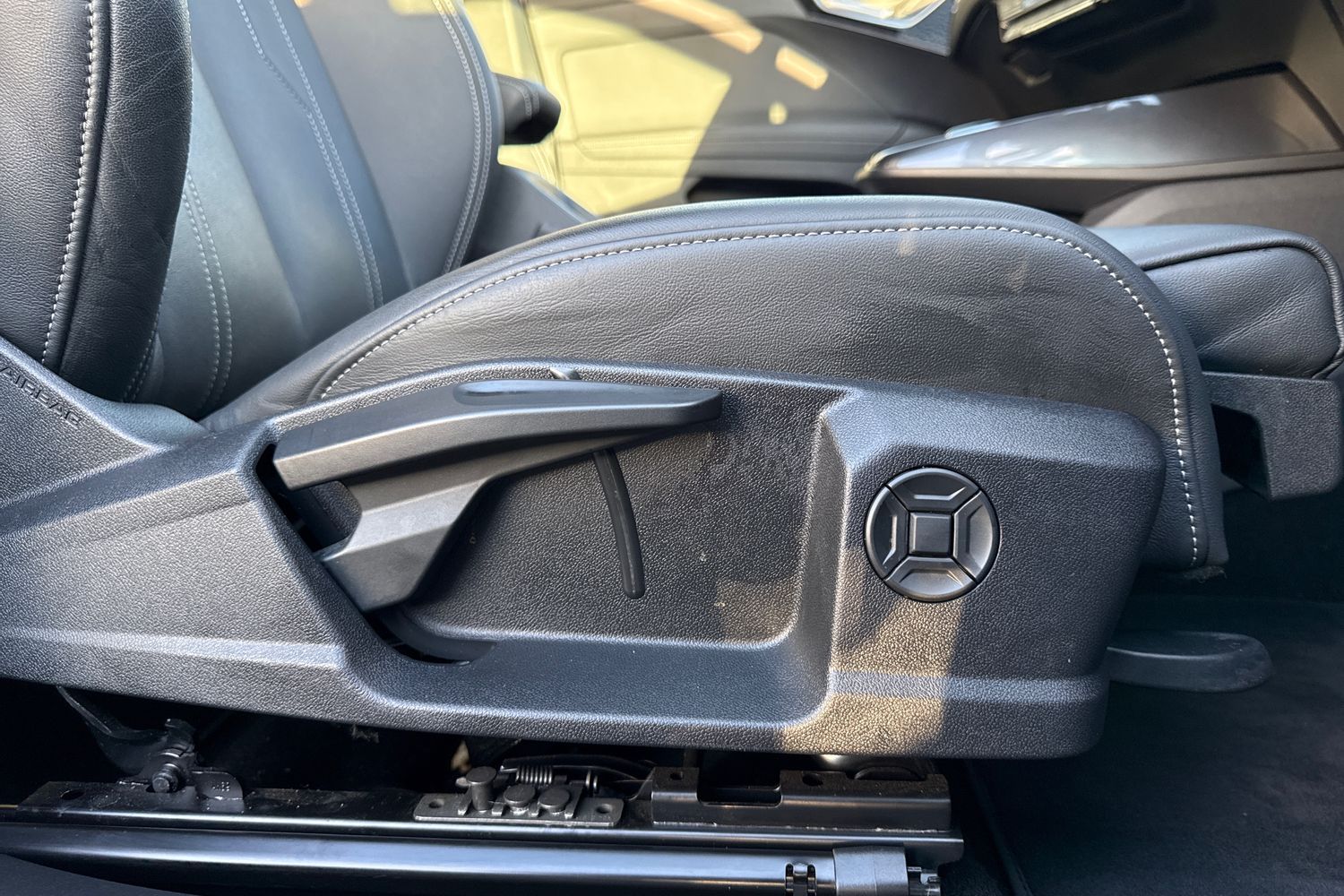 Used Audi Q4 e-tron 2025 for sale - 77368359: Photo 45