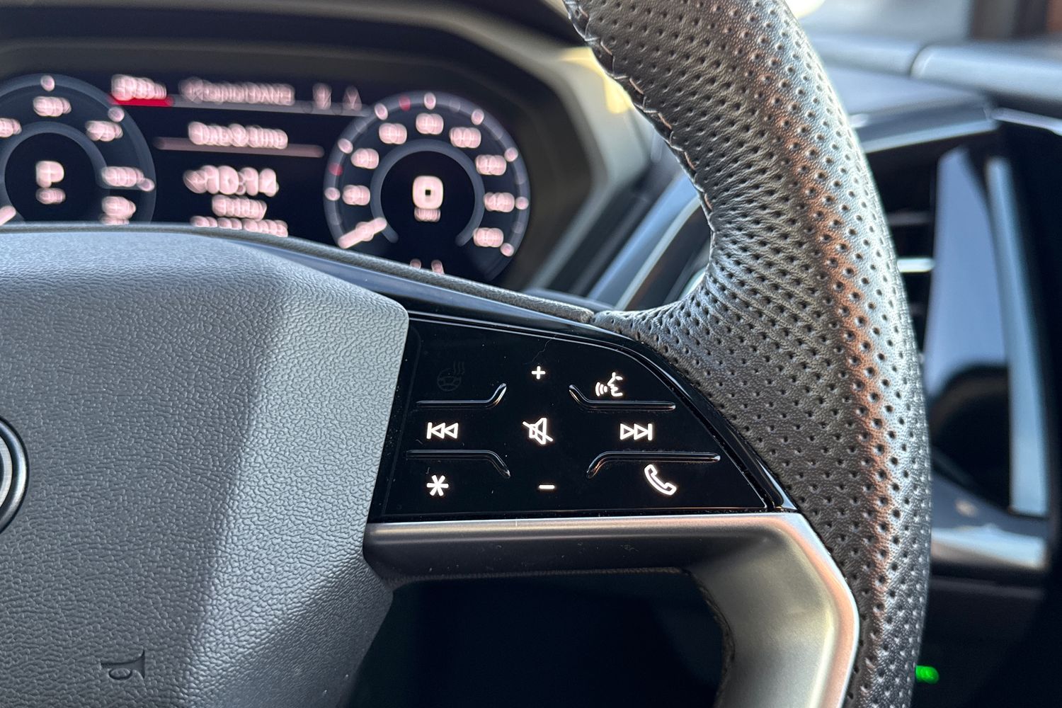 Used Audi Q4 e-tron 2025 for sale - 77368359: Photo 50