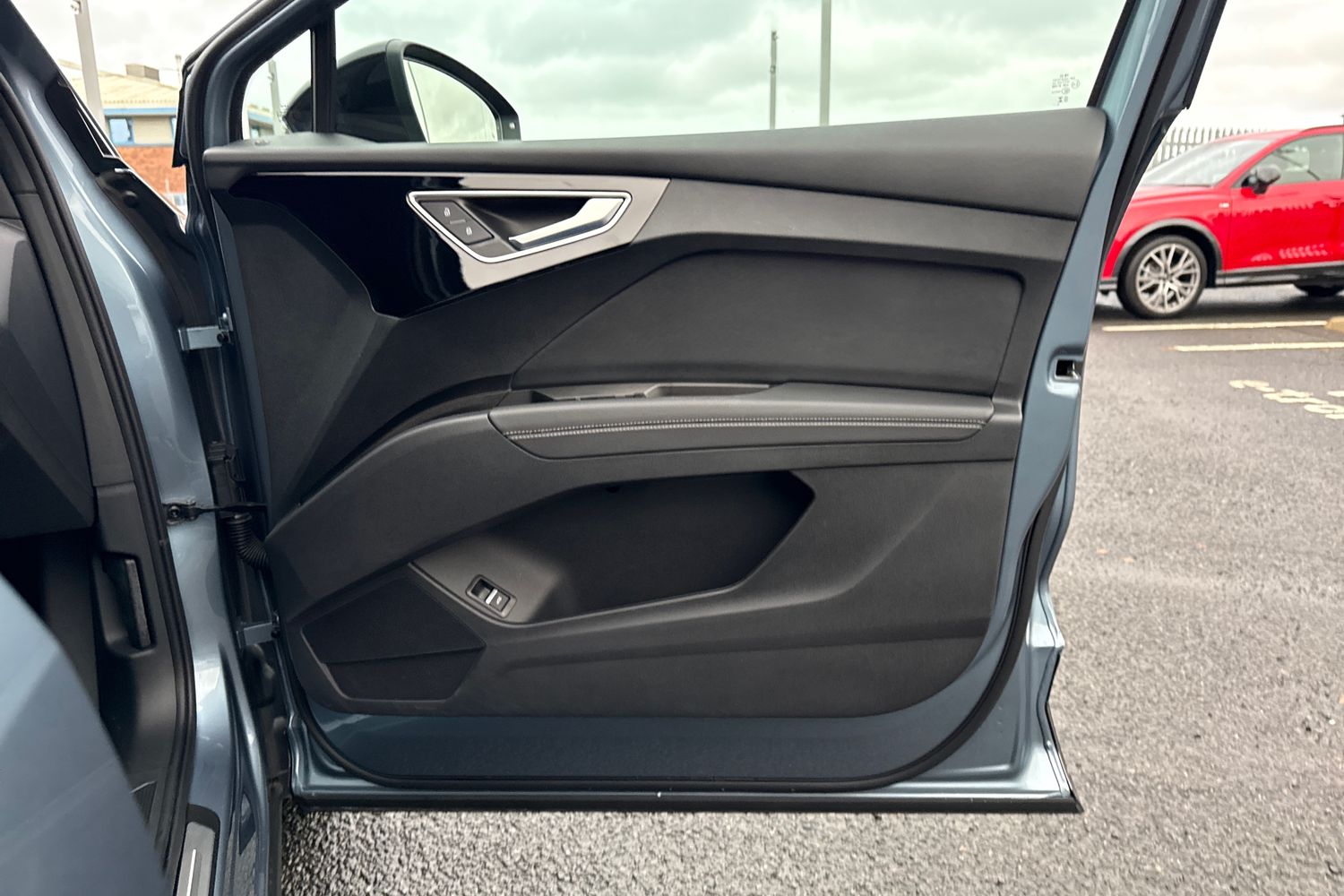 Used Audi Q4 e-tron 2024 for sale - 77368563: Photo 45