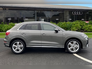 Used Audi Q3 2025 for sale - 76820057: Photo
