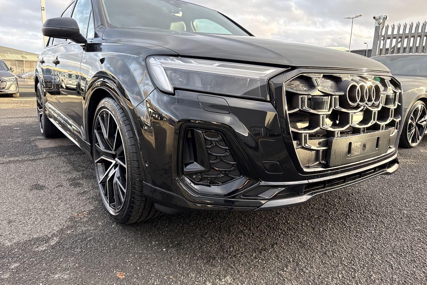Used Audi Q7 2025 for sale - 76968072: Photo 16