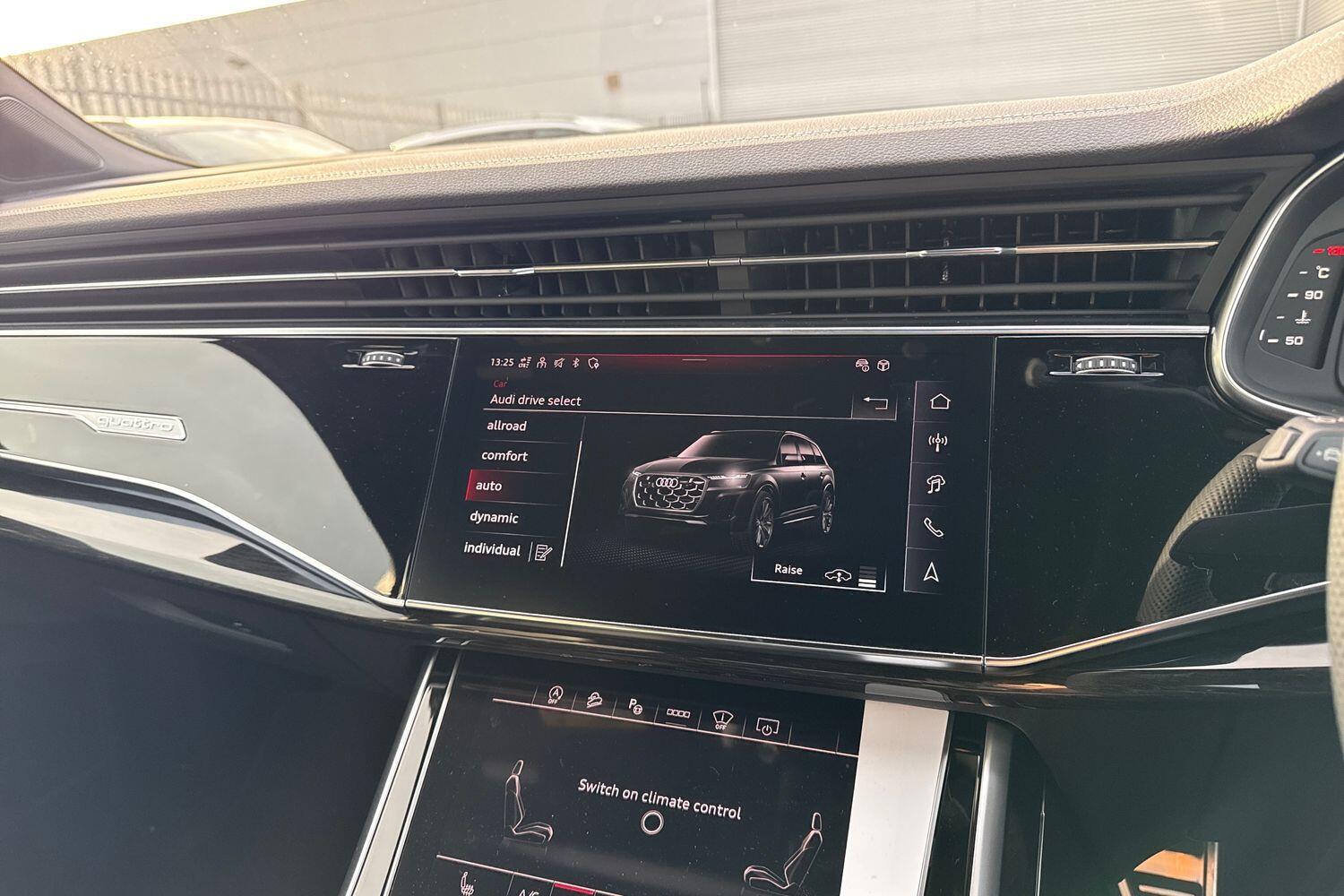 Used Audi Q7 2025 for sale - 76968072: Photo 47