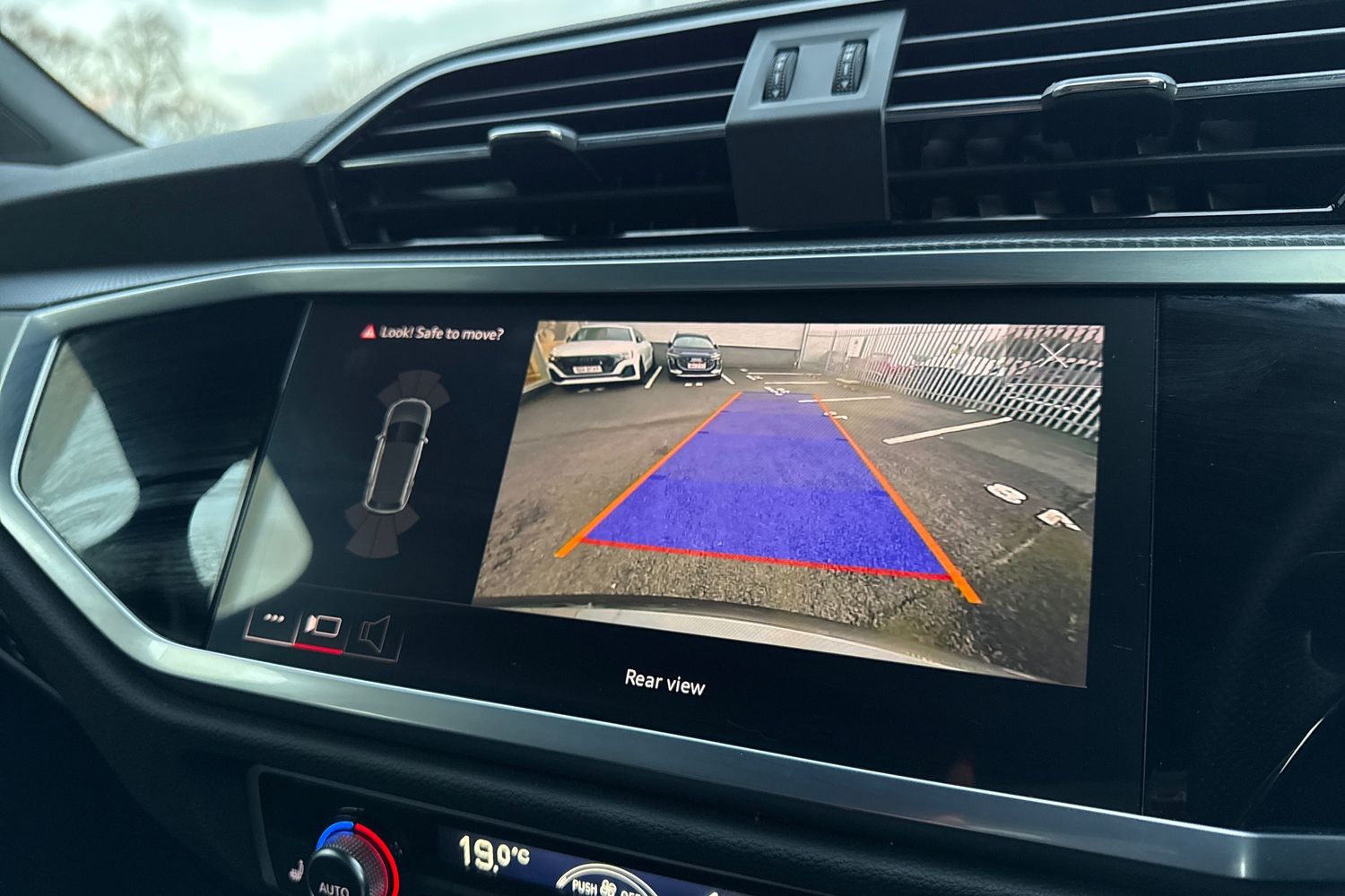 Used Audi Q3 2022 for sale - 77014045: Photo 56