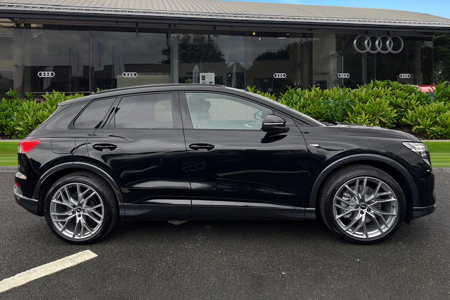 Used Audi Q4 e-tron 2026 for sale - 77355444: Photo 3