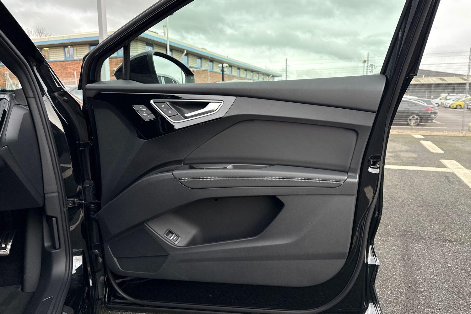 Used Audi Q4 e-tron 2026 for sale - 77355444: Photo 47