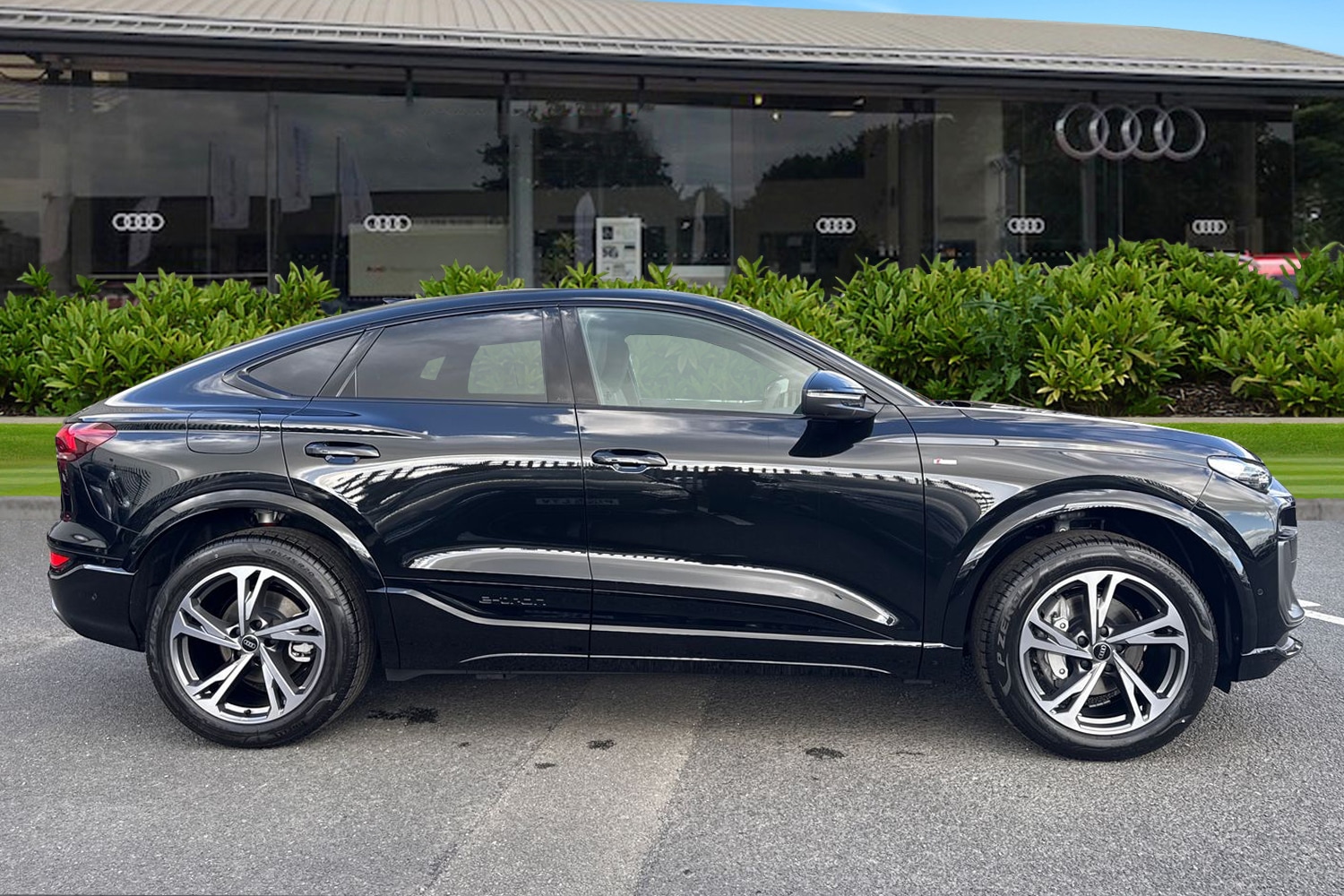 Used Audi Q6 e-tron 2025 for sale - 76006829: Photo 3