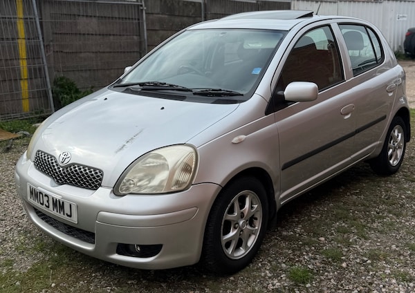 Used Toyota Yaris 2003 for sale - 76244735: Photo 3
