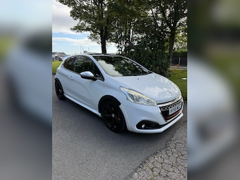 Used Peugeot 208 2016 for sale - 76206272: Photo