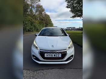 Used Peugeot 208 2016 for sale - 76206272: Photo