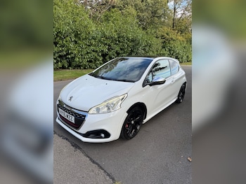 Used Peugeot 208 2016 for sale - 76206272: Photo