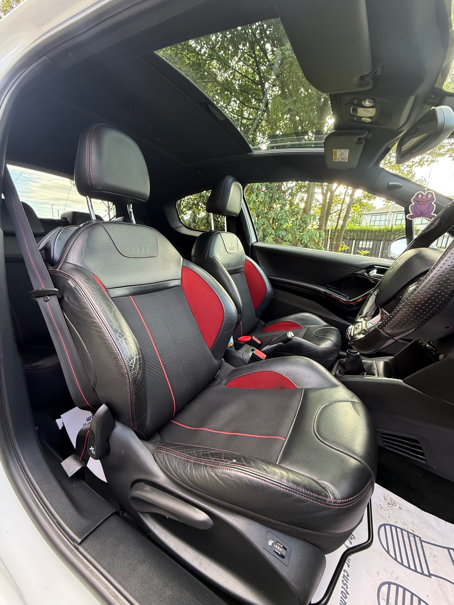 Used Peugeot 208 2016 for sale - 76206272: Photo 8