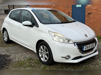 Peugeot - 208